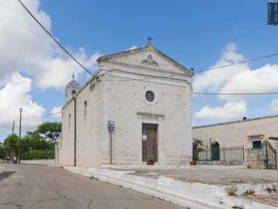 Concludiamo il nostro viaggio dinanzi alla chiesa dell'Addolorata, l'unica di Cocolicchio
